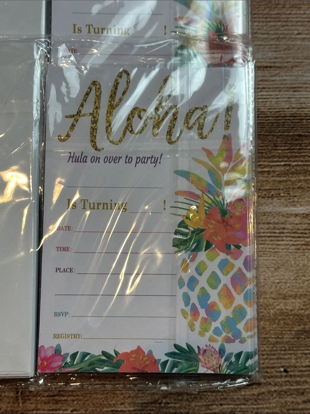 40 Aloha themed party invitations with envelopes- two packs of 20.